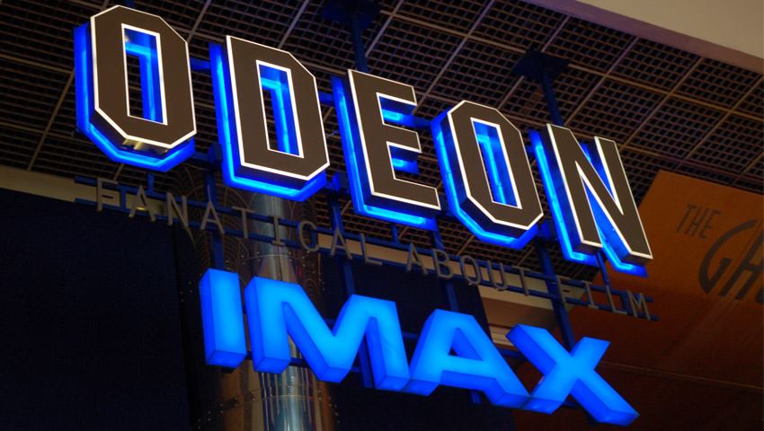 Canolfan y Ddraig Goch